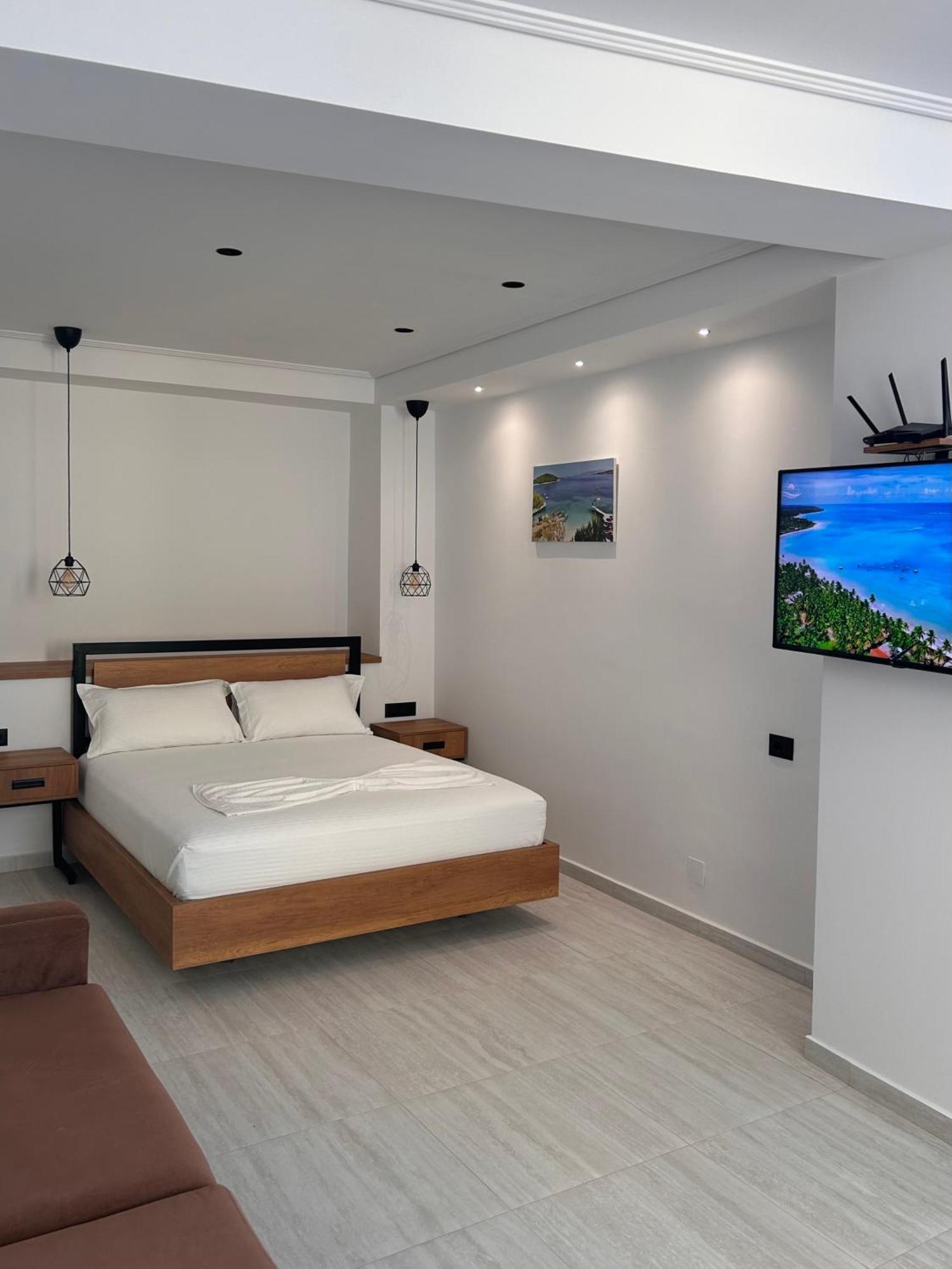 Crown Apartment Saranda Kültér fotó