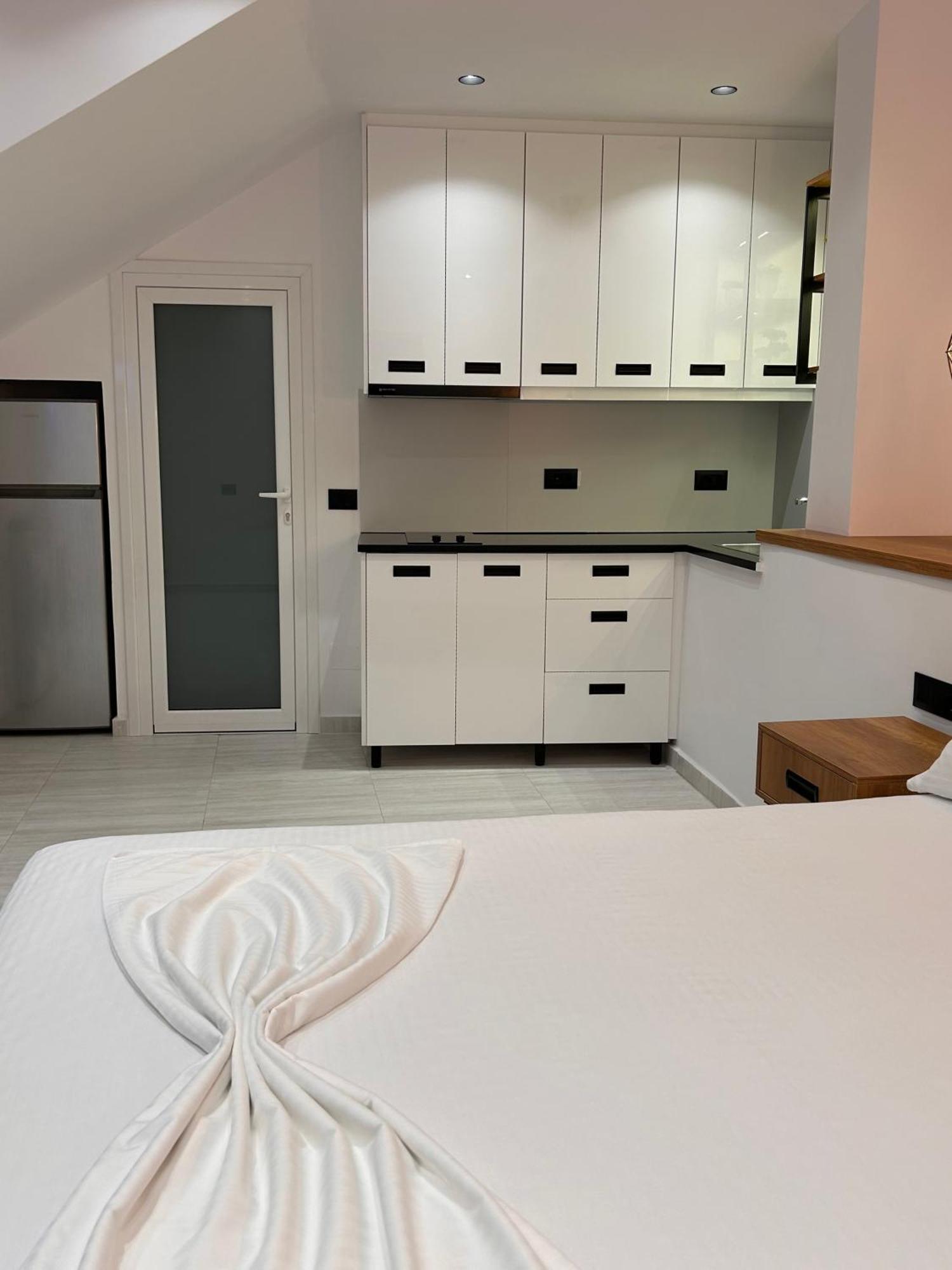 Crown Apartment Saranda Kültér fotó